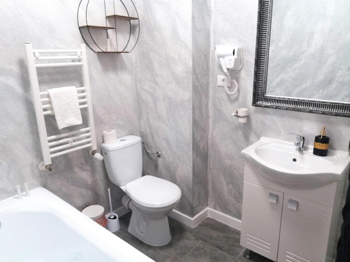 Yns Rooms Iasi Eksteriør bilde